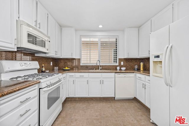 $799,000 | 4519 Coldwater Canyon Avenue, Unit 10, Studio City, CA 91604