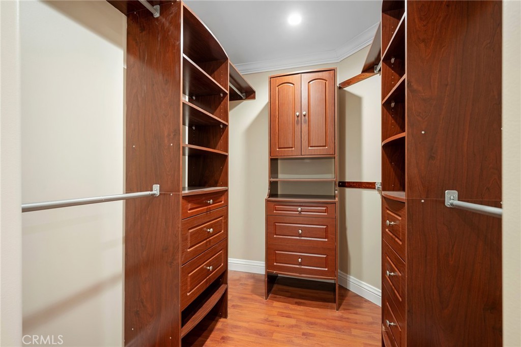 6541 Elmo Street Tujunga, CA 91042 - Photo 11 of 20 a view of walk in closet