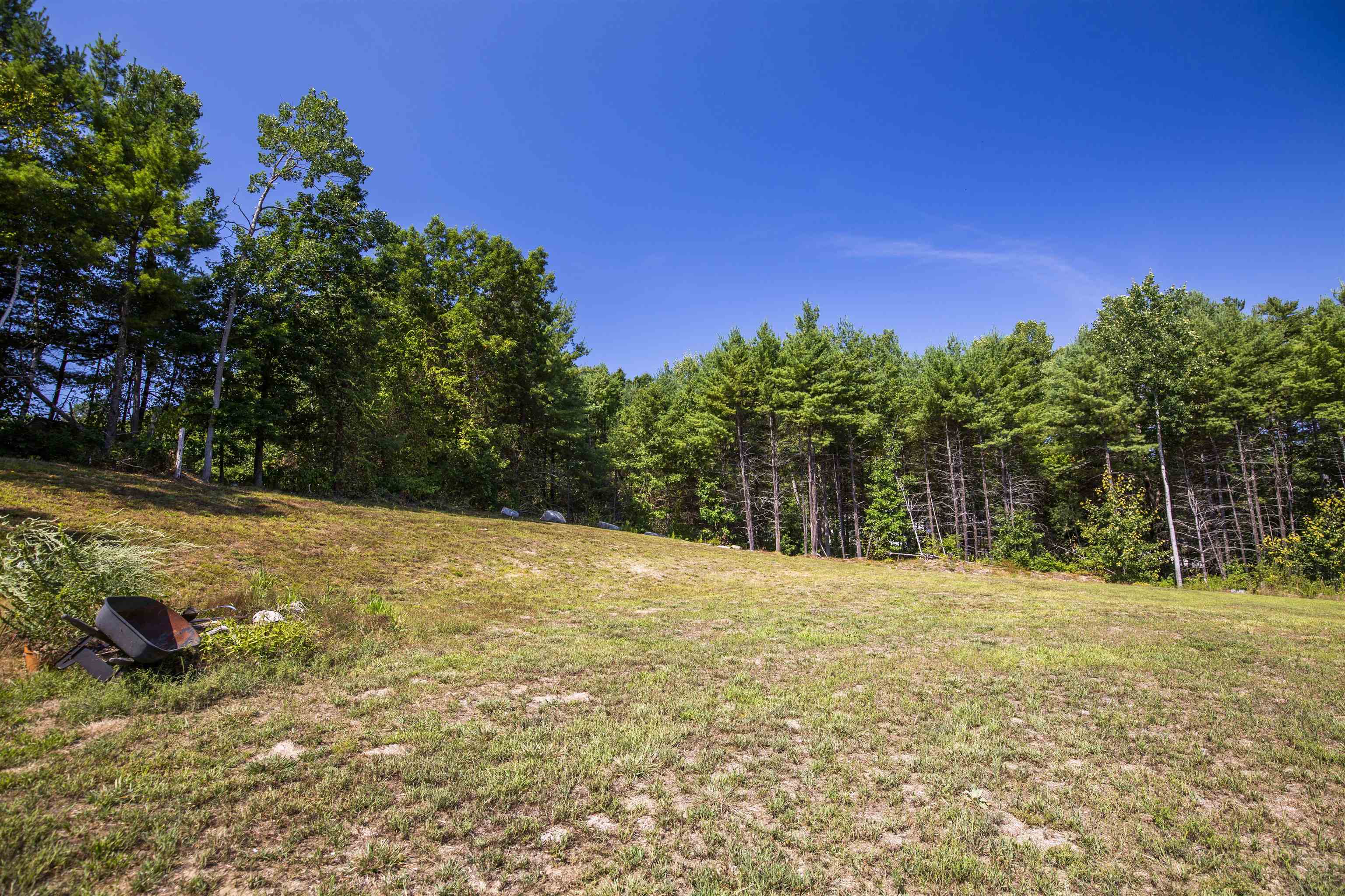 87 Windham Road Pelham, NH 03076 - Photo 30 of 39