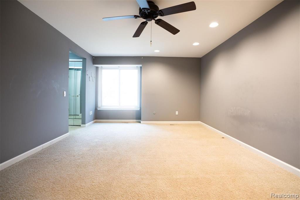 388 Willow Grove Lane Rochester Hills, MI 48307 - Photo 11 of 19
