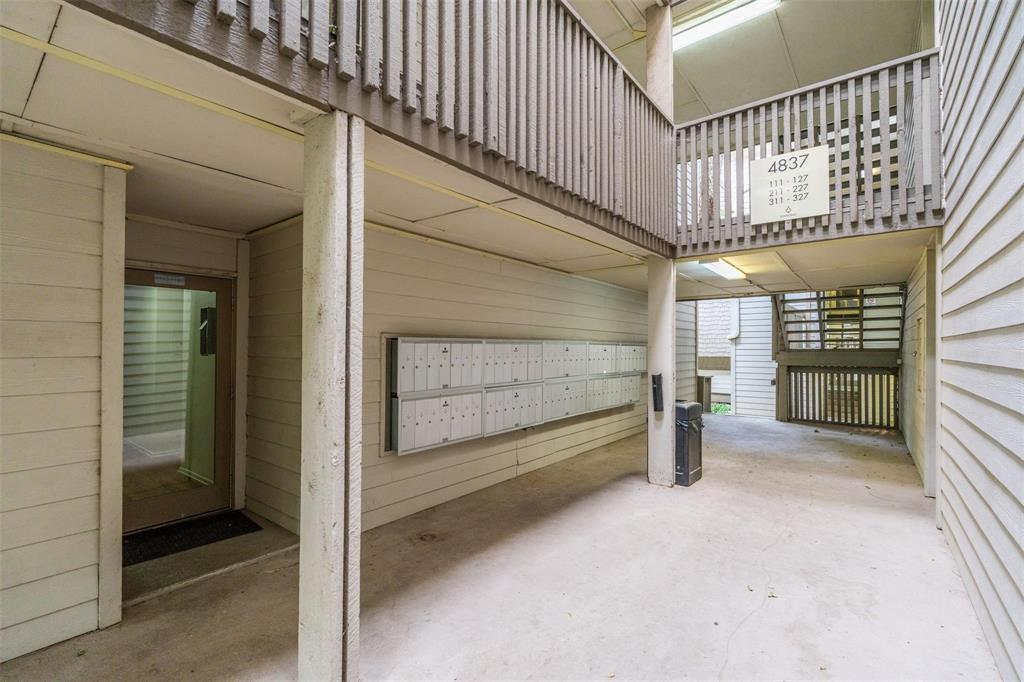 4837 Cedar Springs Road, Unit 110 Dallas, TX 75219 - Photo 17 of 21 a view of entryway