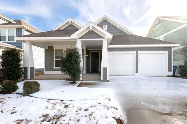 a view of a house with a outdoor space