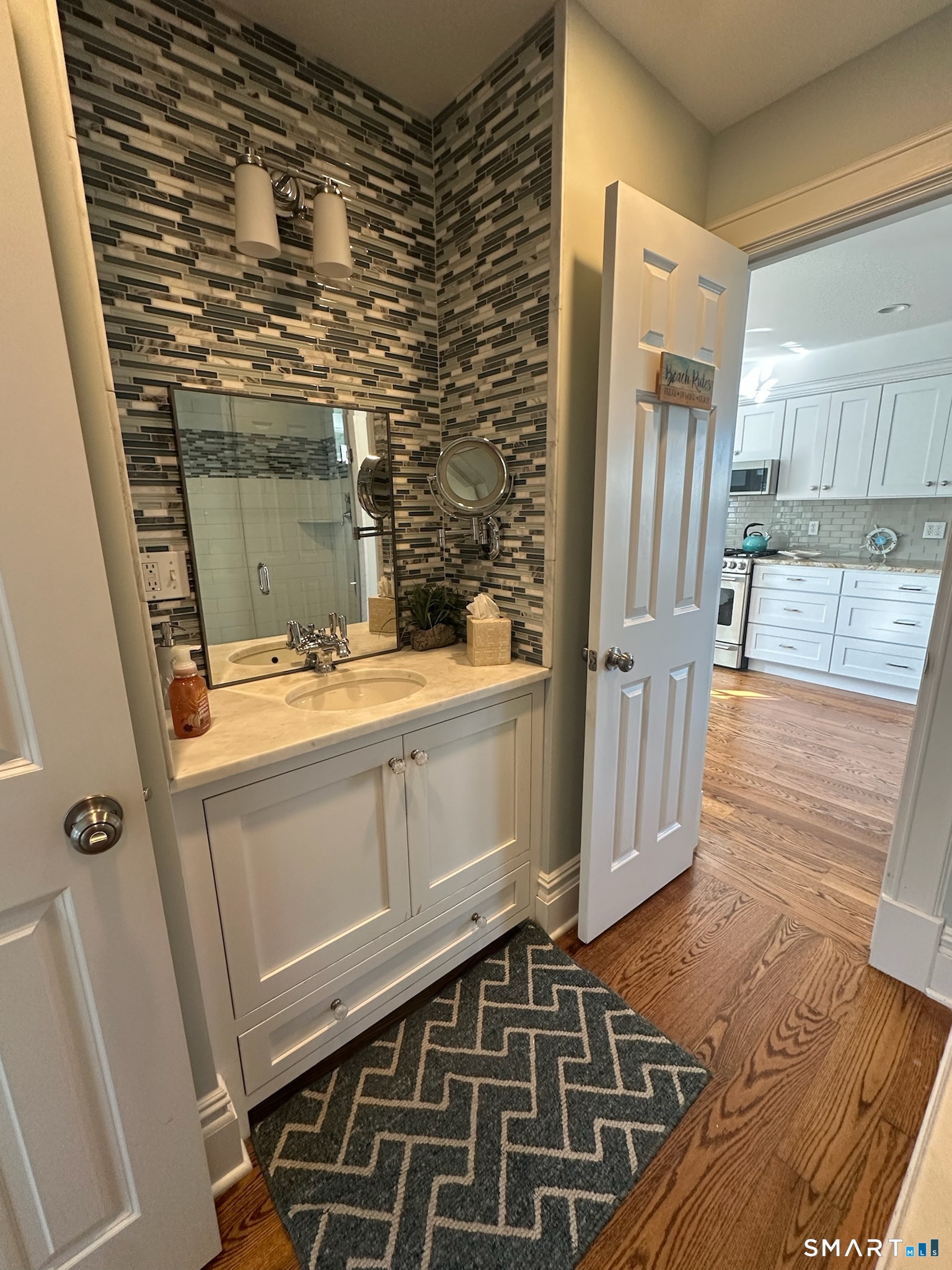 664 Fairfield Beach Road Fairfield, CT 06824 - Photo 13 of 25