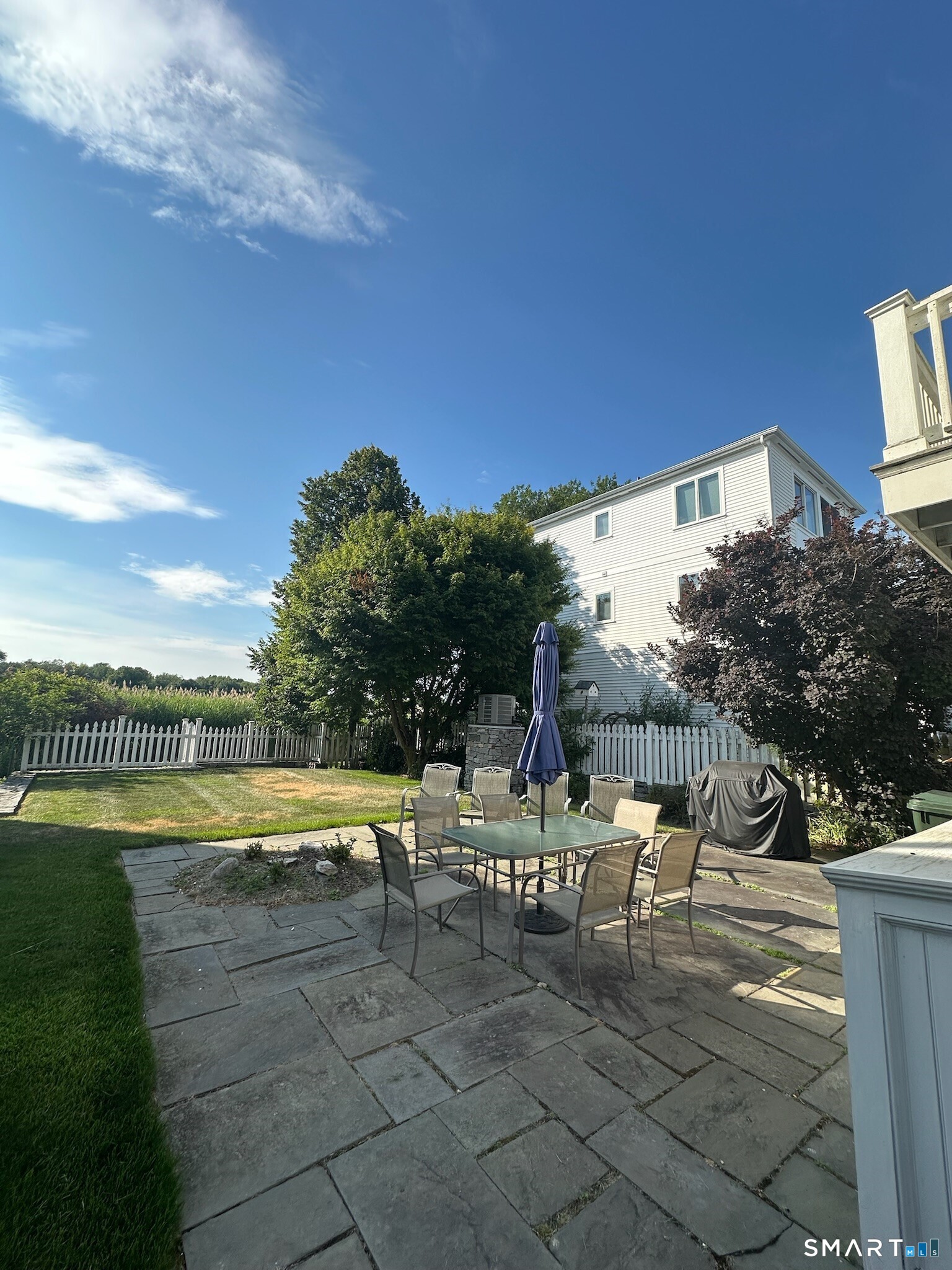 664 Fairfield Beach Road Fairfield, CT 06824 - Photo 2 of 25