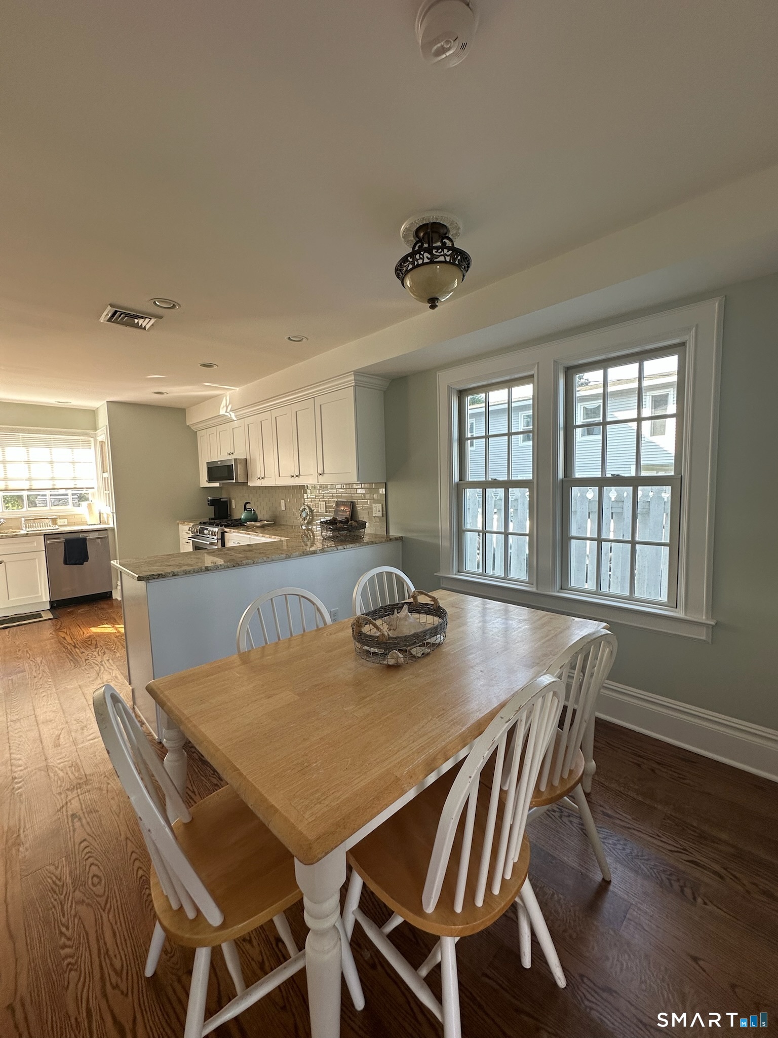 664 Fairfield Beach Road Fairfield, CT 06824 - Photo 5 of 25