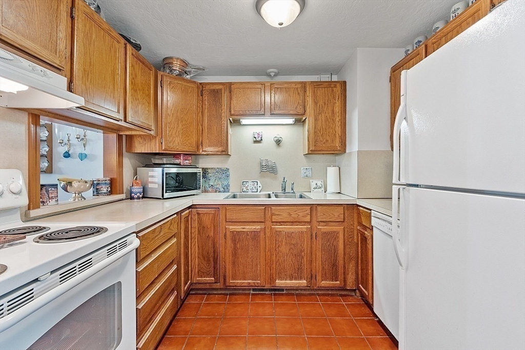 4 Coventry Road, Unit 4 Grafton, MA 01519 - Photo 15 of 38 Gallery Image 15