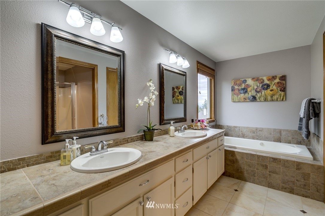 10933 39th Drive Southeast Everett, WA 98208 - Photo 13 of 36