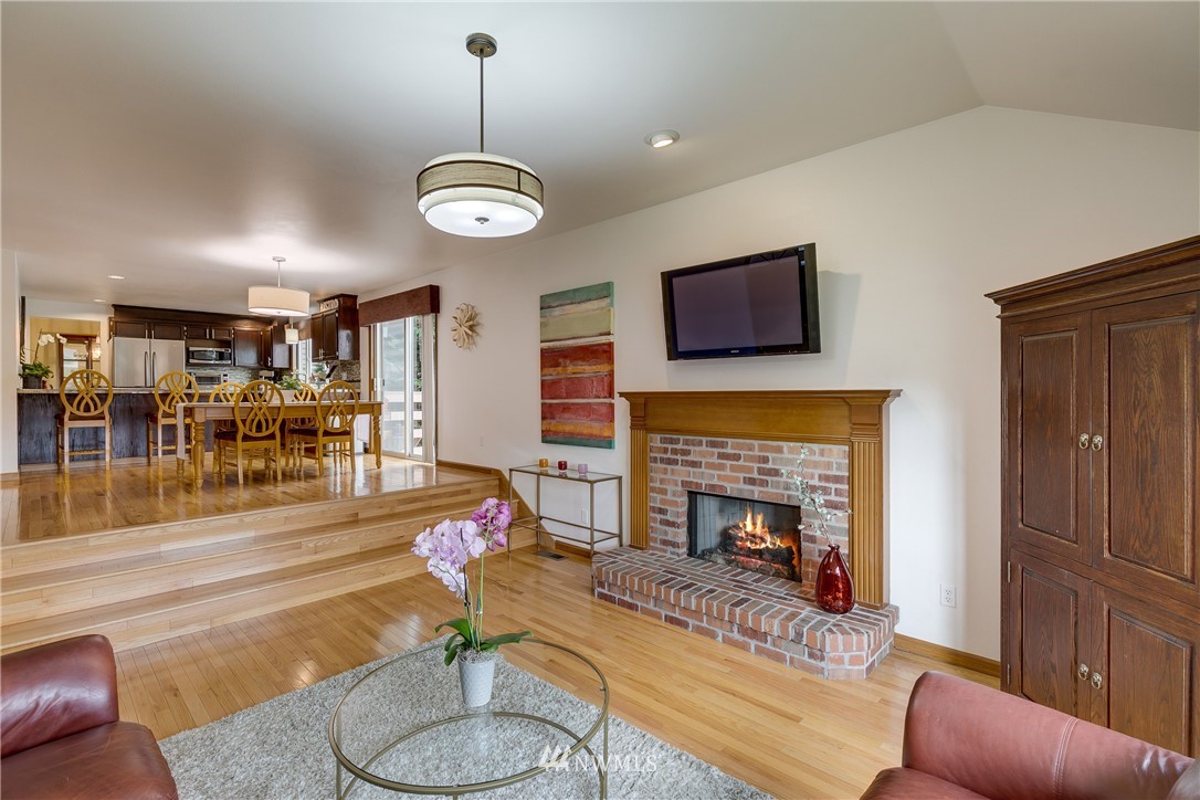 10933 39th Drive Southeast Everett, WA 98208 - Photo 8 of 36