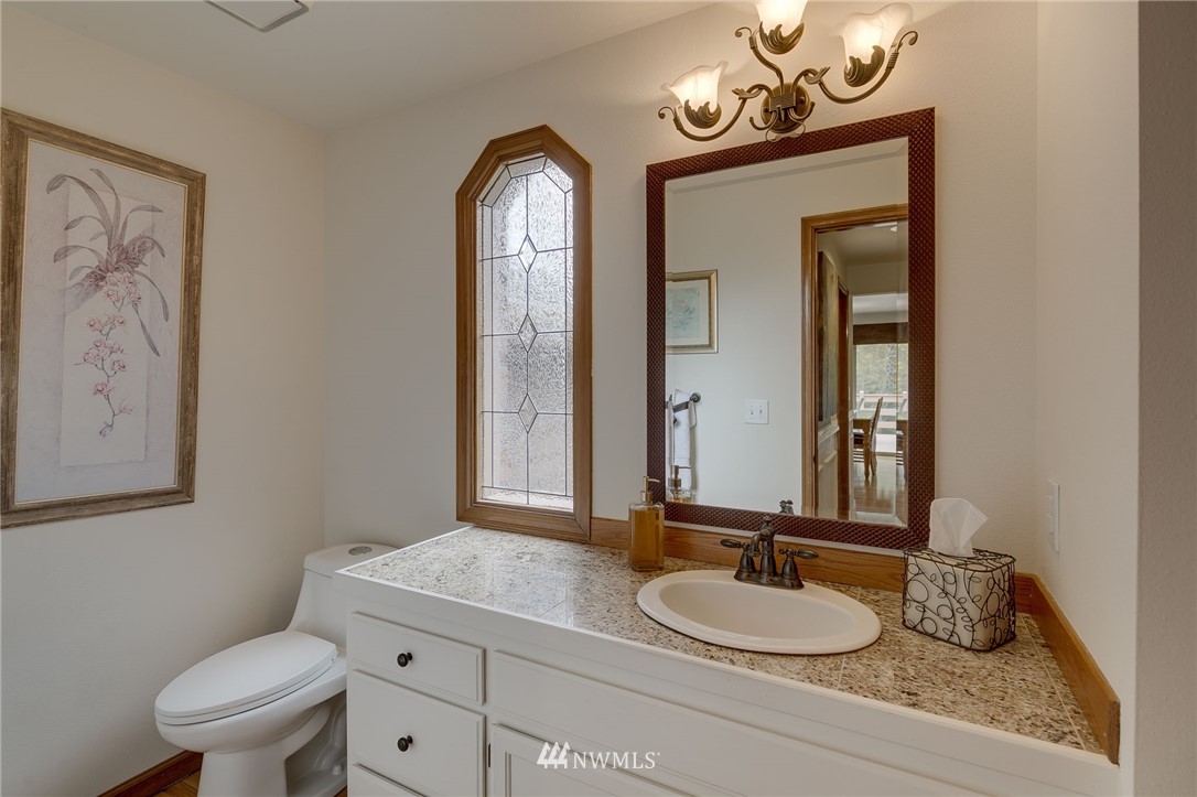 10933 39th Drive Southeast Everett, WA 98208 - Photo 10 of 36