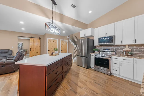 $500,000 | 4011 County Road 219, Anderson, TX 77830