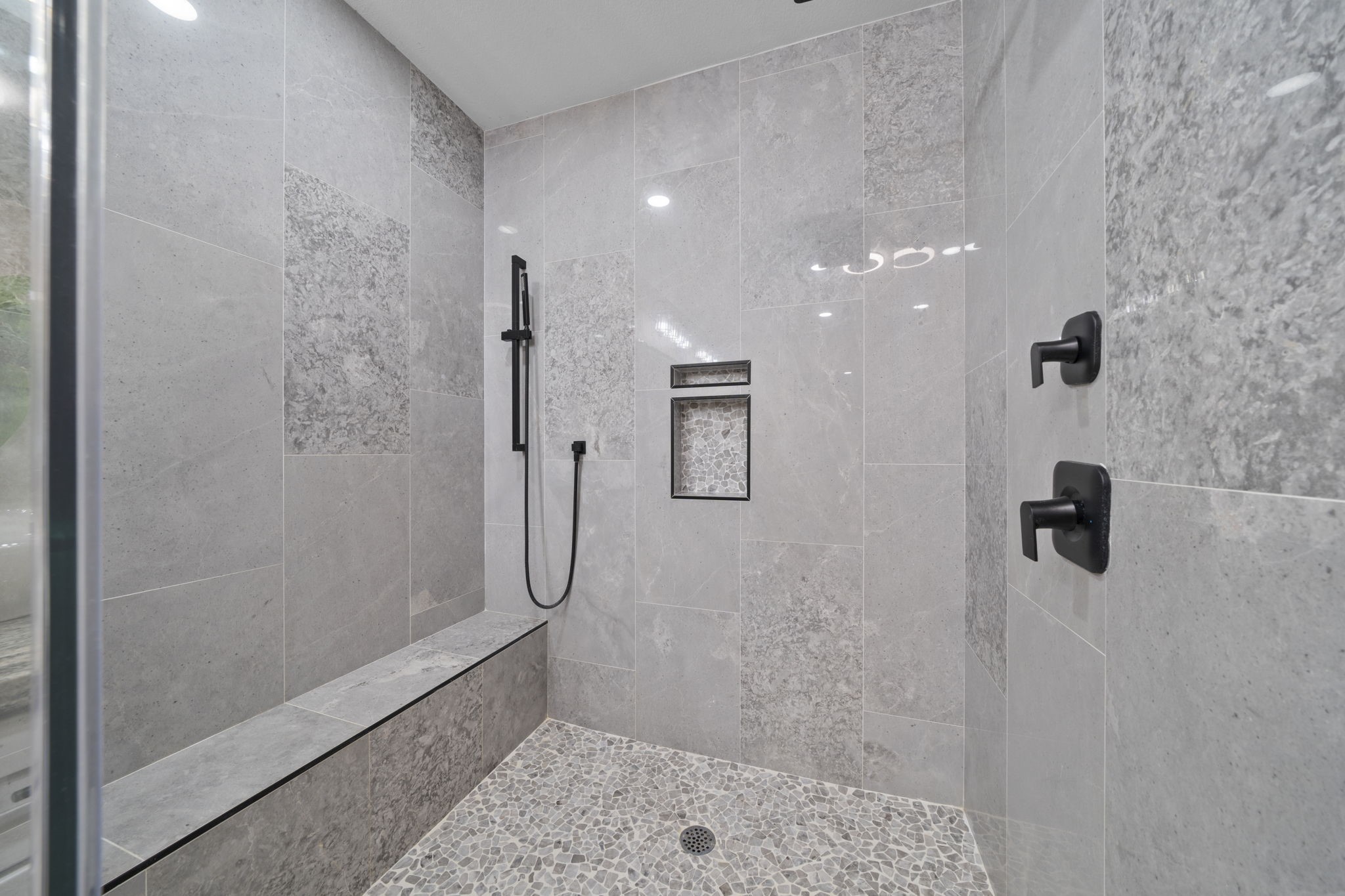 4011 County Road 219 Anderson, TX 77830 - Photo 18 of 38 a bathroom with a shower