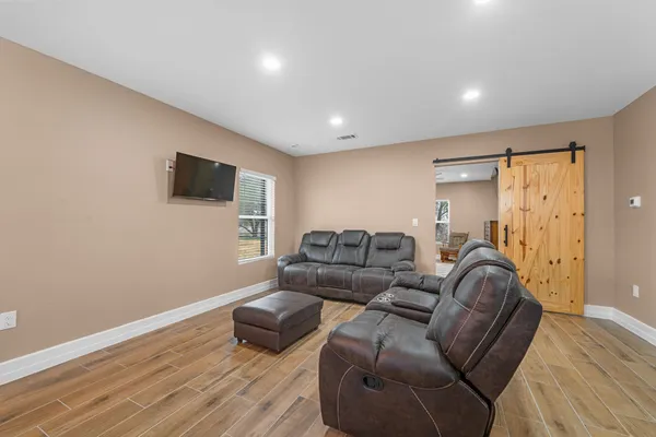 $500,000 | 4011 County Road 219, Anderson, TX 77830