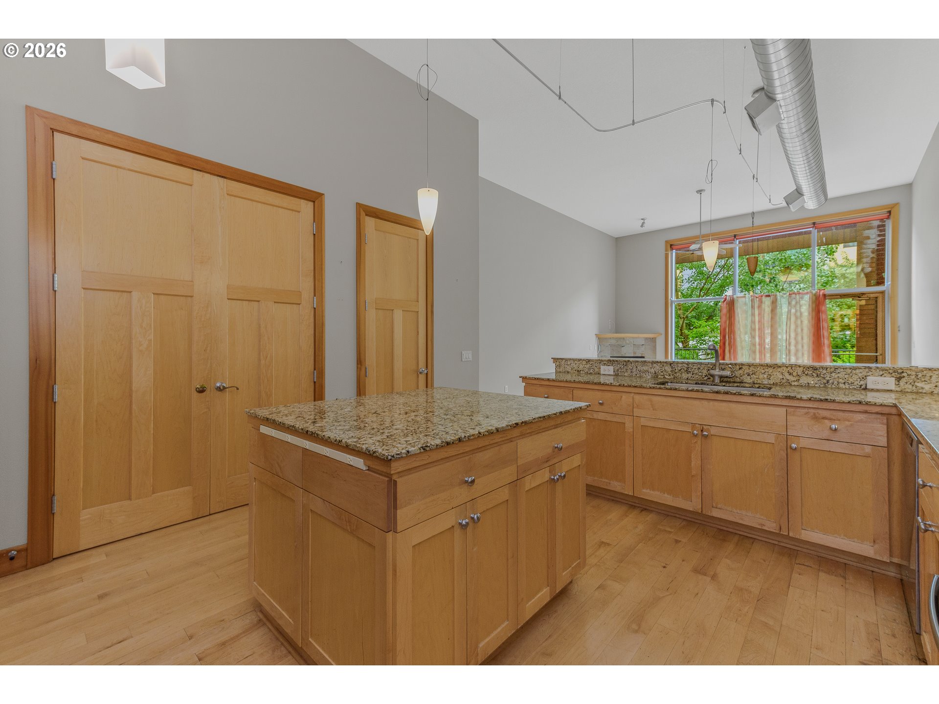 2006 Southeast Morrison Street, Unit B Portland, OR 97214 - Photo 5 of 39