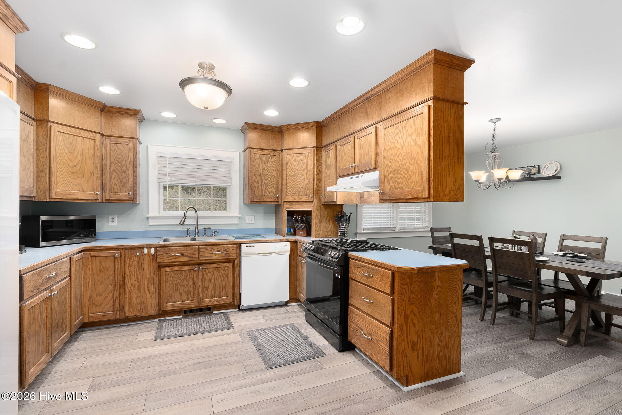 527 Marshallberg Road Smyrna, NC 28579 - Photo 11 of 30 Kitchen