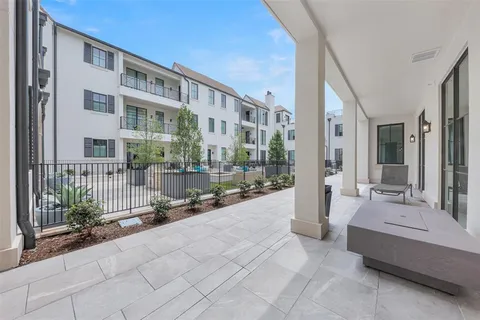 $1,295,000 | 5270 Town And Country Boulevard, Unit 124, Frisco, TX 75034