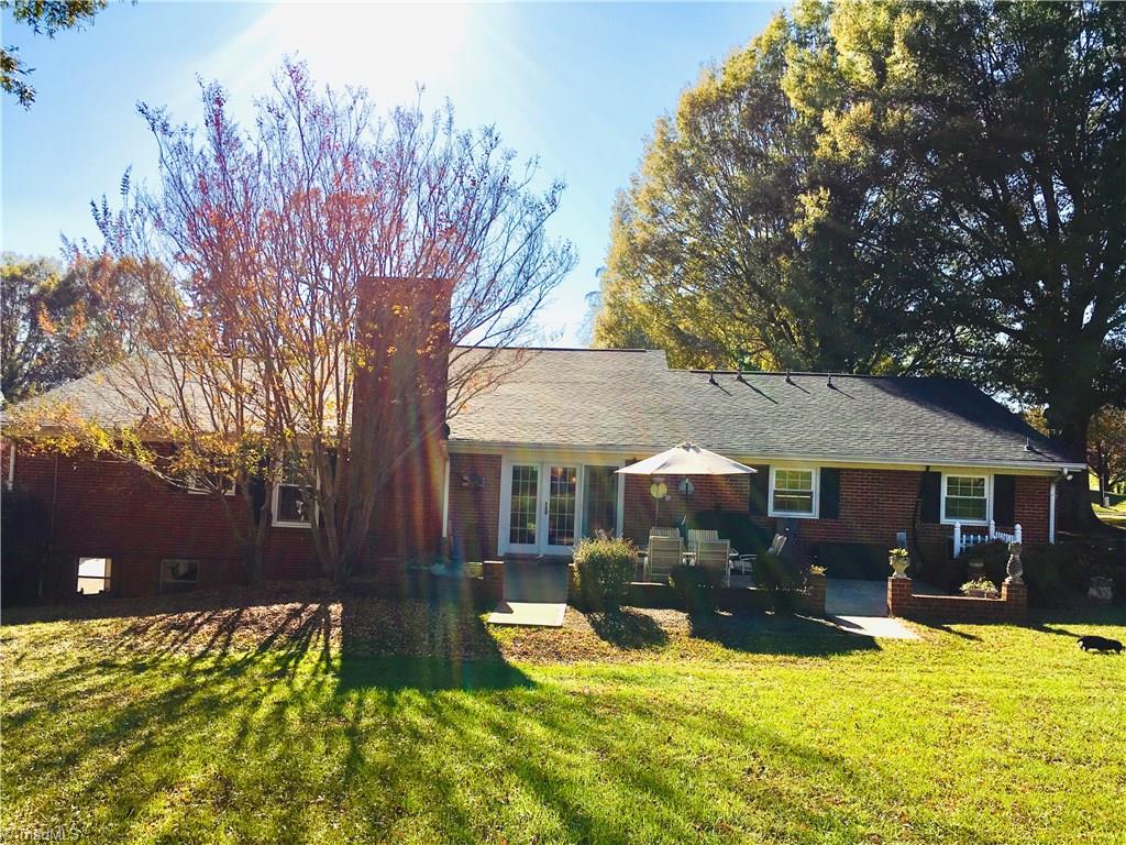 559 Reeves Mill Road Mount Airy, NC 27030 - Photo 4 of 30 Gallery Image 4