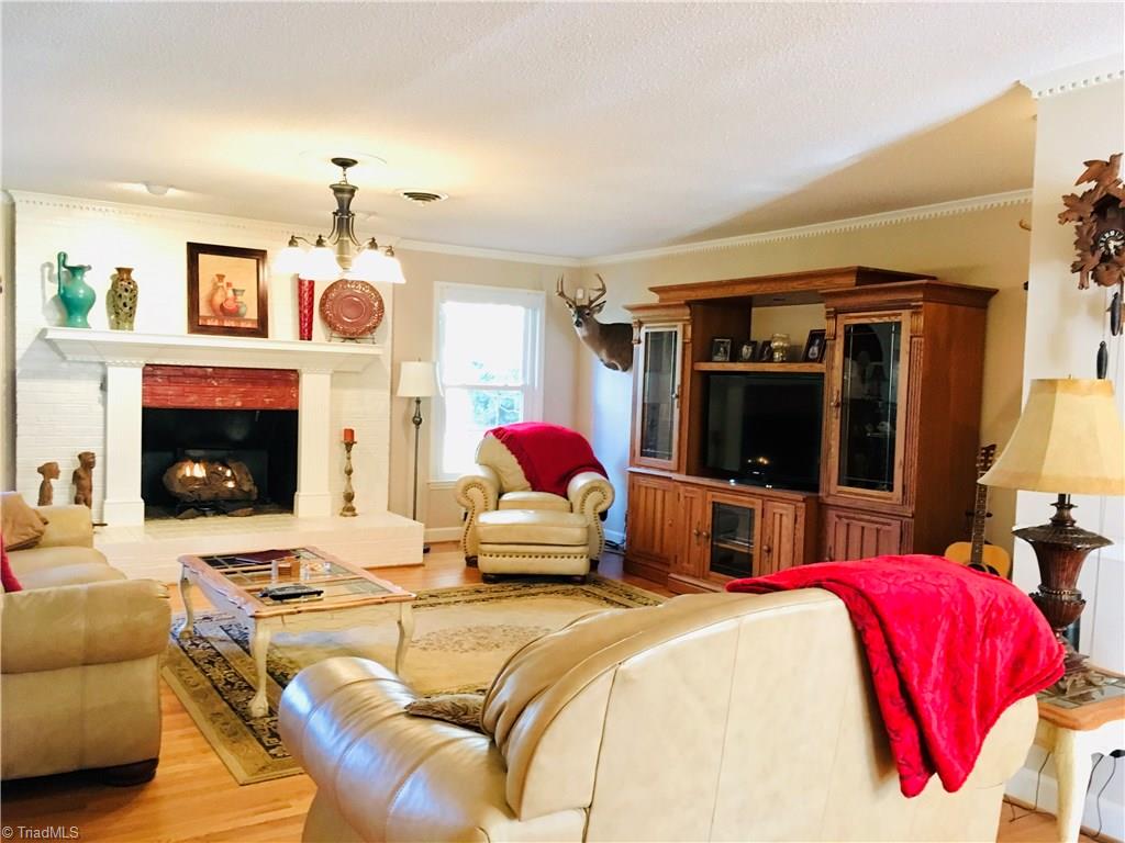 559 Reeves Mill Road Mount Airy, NC 27030 - Photo 7 of 30 Living room