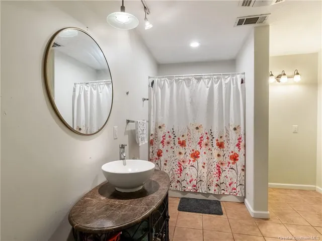 $155,000 | 210 East Miller Street, Iowa, LA 70647