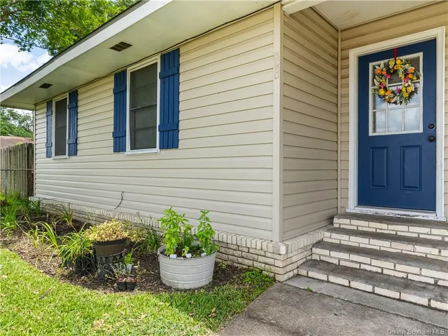 $155,000 | 210 East Miller Street, Iowa, LA 70647