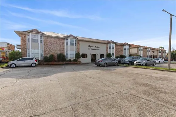 $1,100 | 4800 Pontchartrain Drive, Unit 5, Slidell, LA 70458