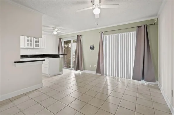 $1,100 | 4800 Pontchartrain Drive, Unit 5, Slidell, LA 70458