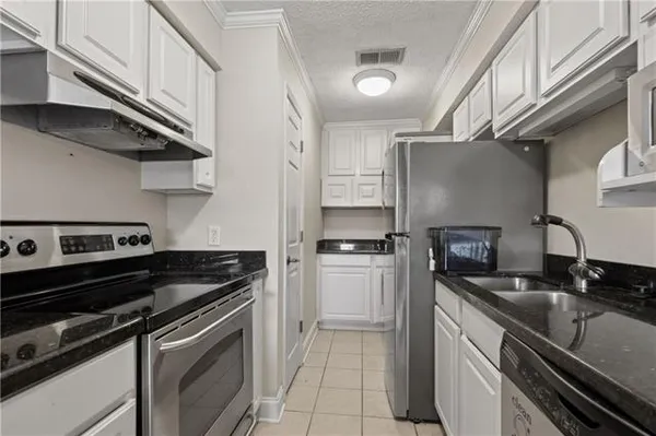 $1,100 | 4800 Pontchartrain Drive, Unit 5, Slidell, LA 70458