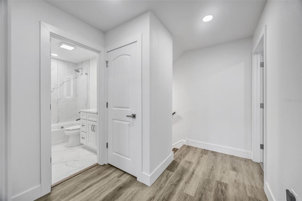 11728 Raintree Drive Temple Terrace, FL 33617 - Photo 22 of 41