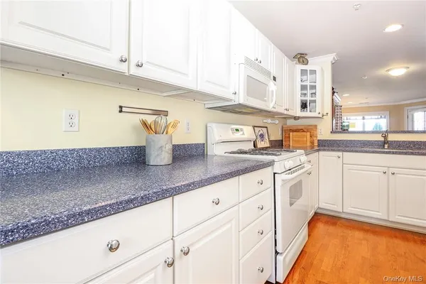 $4,500 | 213 Waterside Close, Unit CLOSE, Peekskill, NY 10566