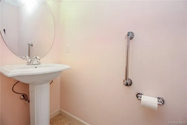 $4,500 | 213 Waterside Close, Unit CLOSE, Peekskill, NY 10566