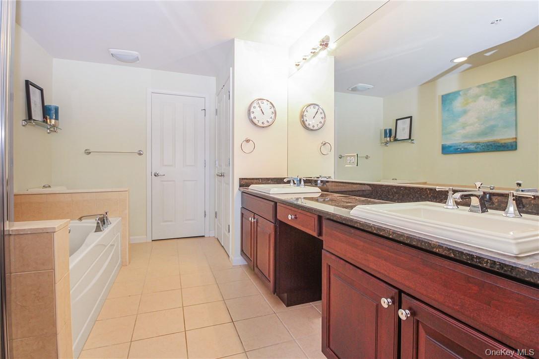 213 Waterside Close, Unit CLOSE Peekskill, NY 10566 - Photo 19 of 33