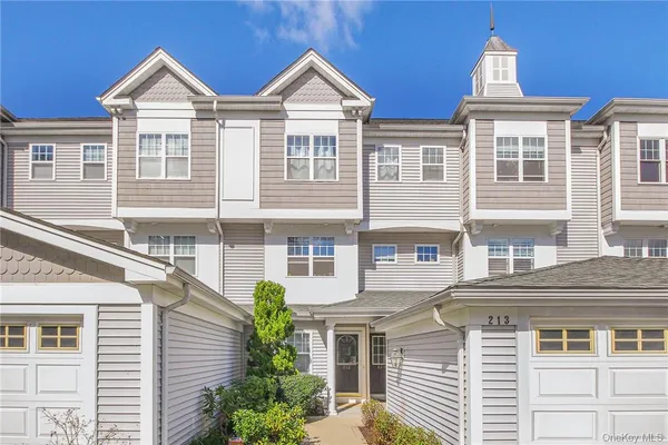 $4,500 | 213 Waterside Close, Unit CLOSE, Peekskill, NY 10566