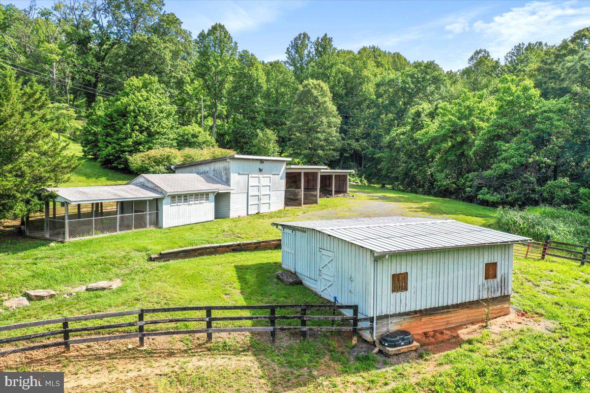 6025 Coon Tree Road The Plains, VA 20198 - Photo 36 of 48 Gallery Image 36