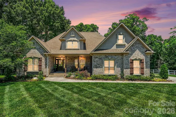 $995,000 | 3415 Willow Creek Drive, Mount Pleasant, NC 28124