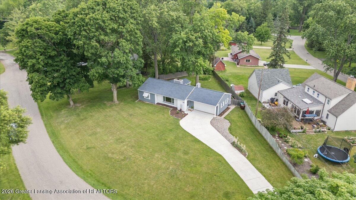 2176 Iroquois Road Okemos, MI 48864 - Photo 35 of 43 08-Media Jett - 02
