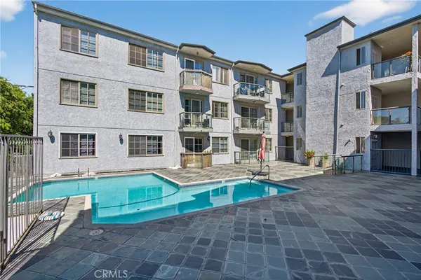 a view of parking area