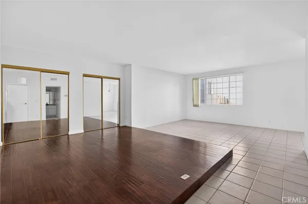 an empty room with window