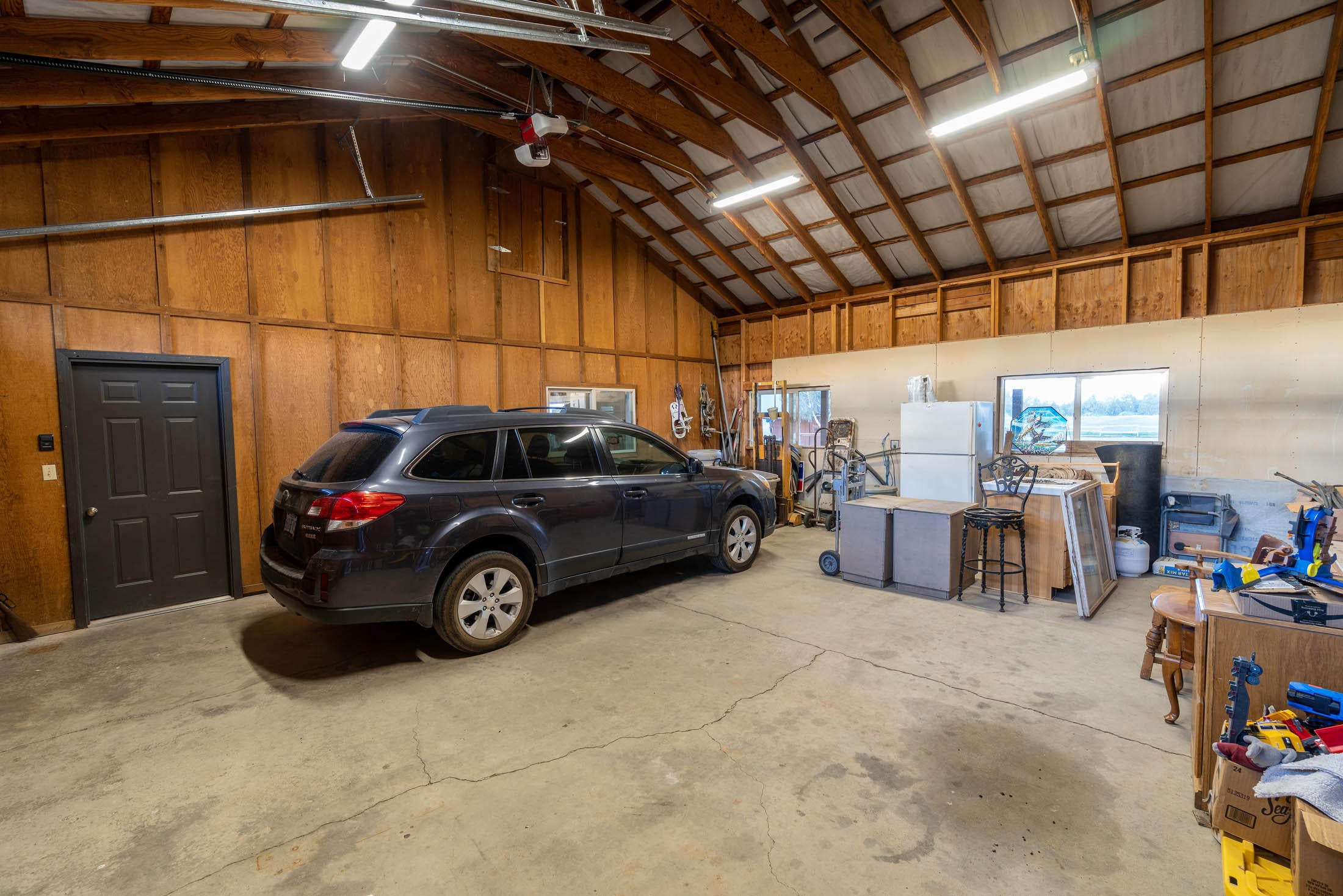 62600 Dodds Road Bend, OR 97701 - Photo 19 of 42 Interior-Wood-Shop-4-Oregon-Dodds-Road