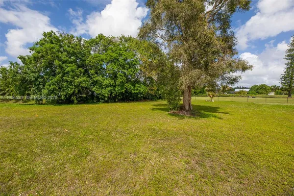$8,500 | 17101 Southwest 48th Street, Southwest Ranches, FL 33331