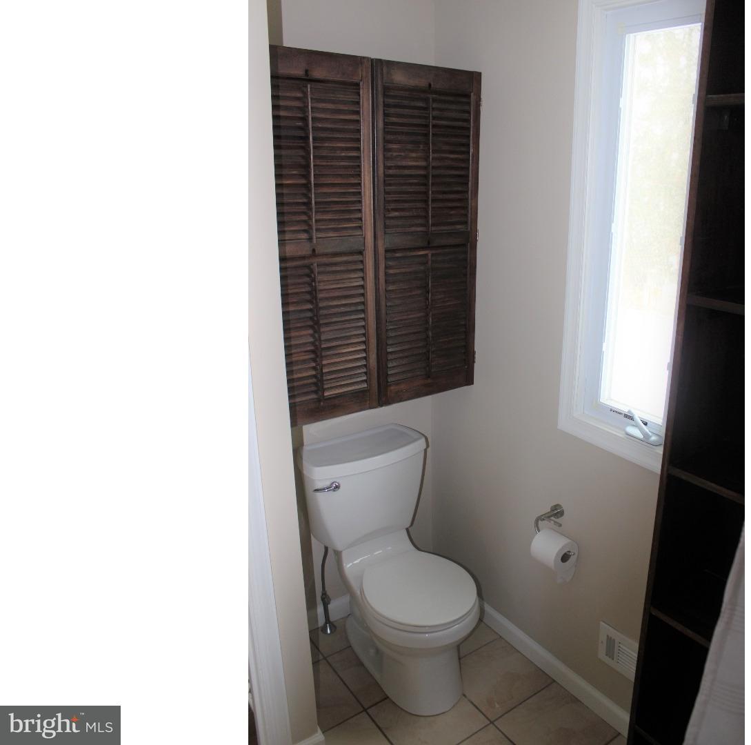 407 Crest Road Oreland, PA 19075 - Photo 19 of 25 Bathroom