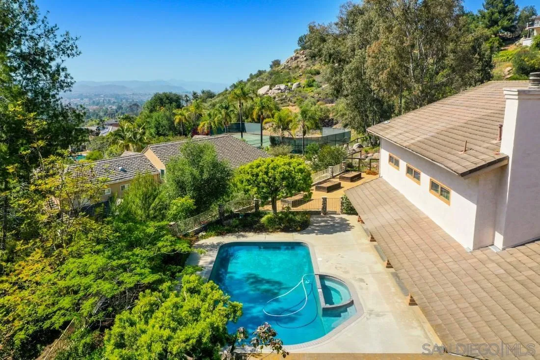 13260 Glen Circle Road Poway, CA 92064 - Photo 2 of 53 a view of a backyard