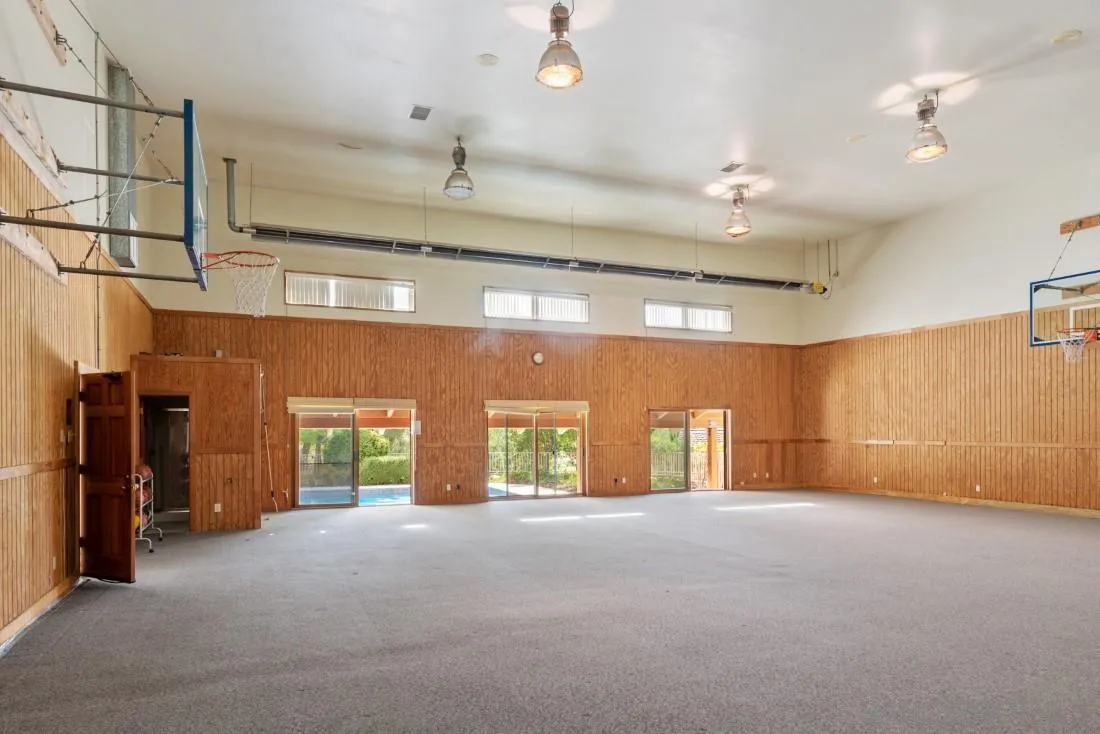 13260 Glen Circle Road Poway, CA 92064 - Photo 43 of 53 a view of an empty room