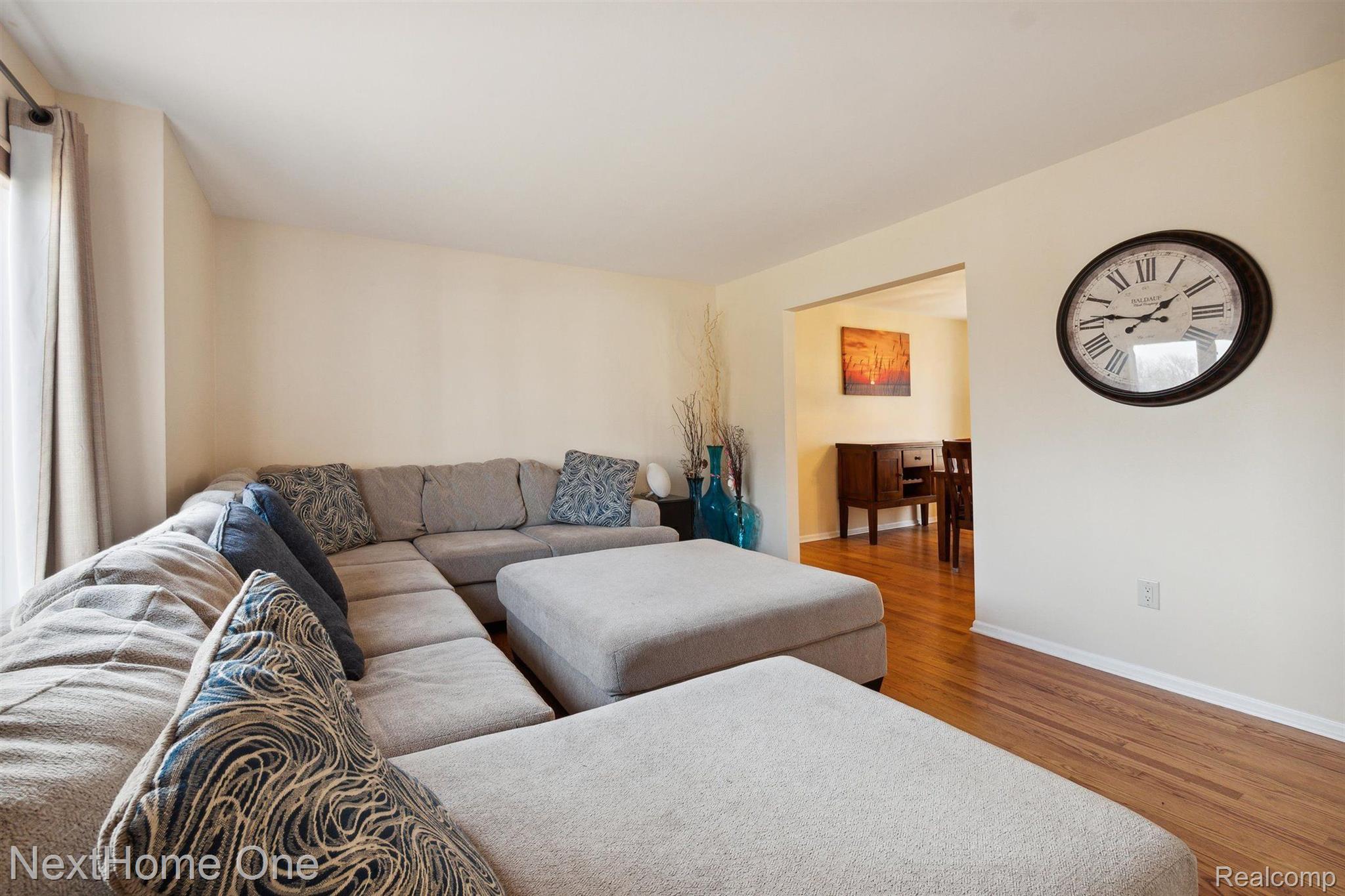 3171 Smugglers Ridge Walled Lake, MI 48390 - Photo 4 of 29 Gallery Image 4