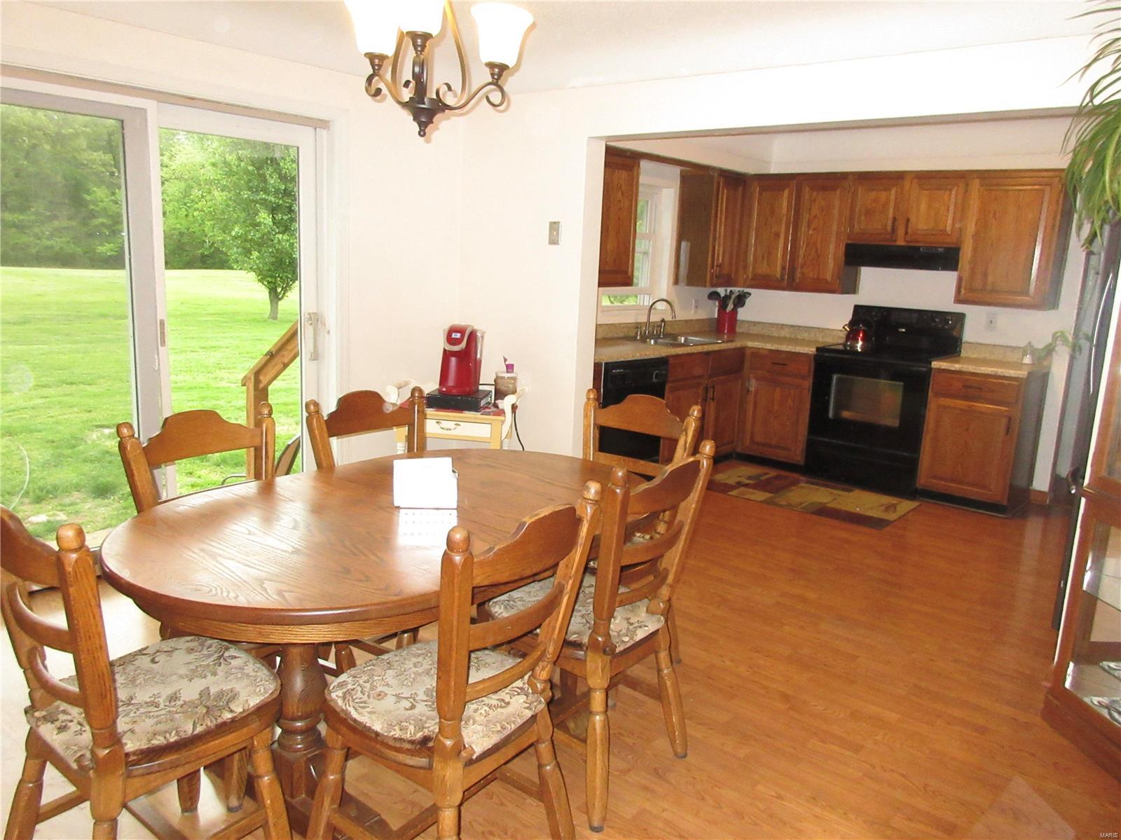 2316 Staunton Road Troy, IL 62294 - Photo 13 of 25 Gallery Image 13
