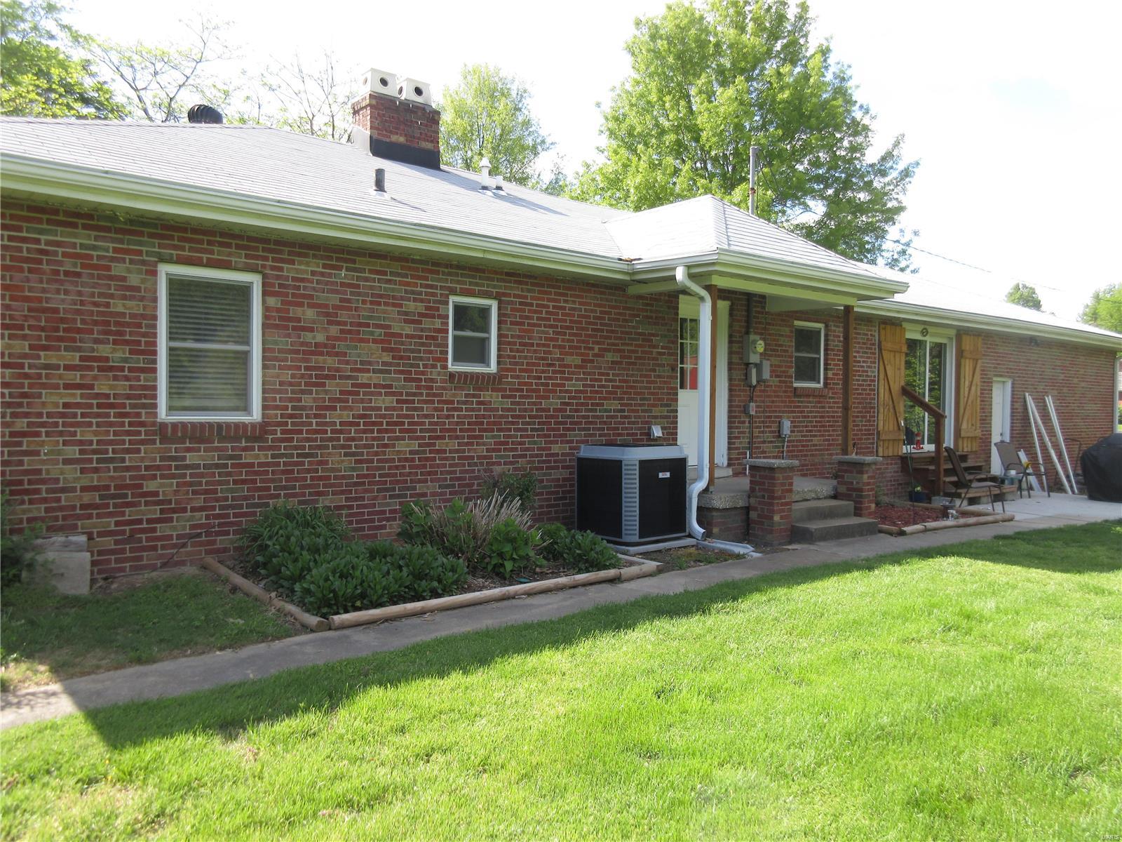 2316 Staunton Road Troy, IL 62294 - Photo 22 of 25 Gallery Image 22