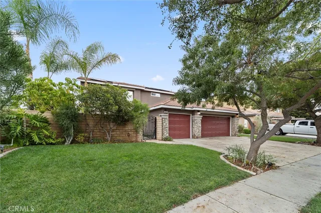 $1,020,000 | 879 Derby Street, Corona, CA 92882