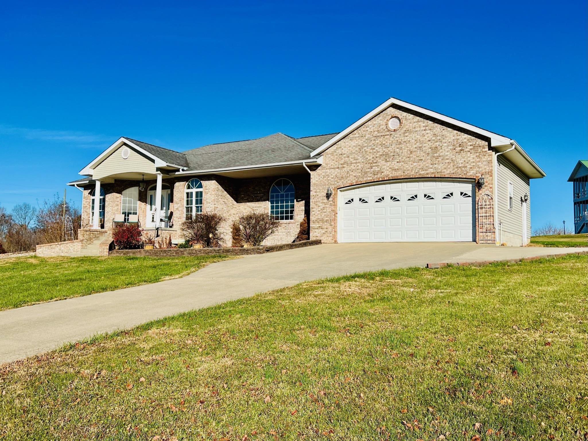 219 Steeple Point Bedford, IN 47421 - Photo 1 of 36