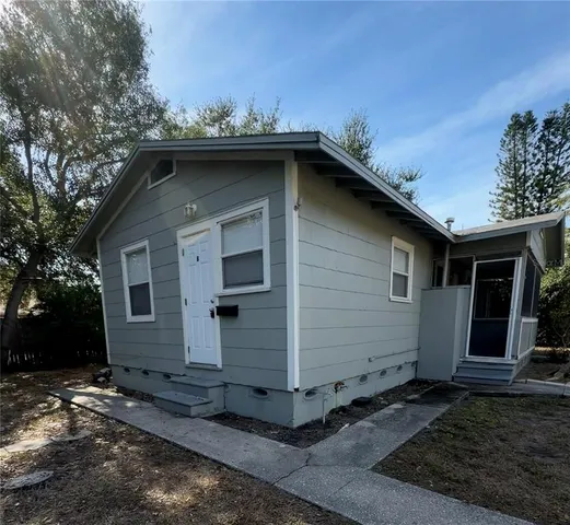 $1,150 | 962 19th Avenue South, Unit B, St. Petersburg, FL 33705