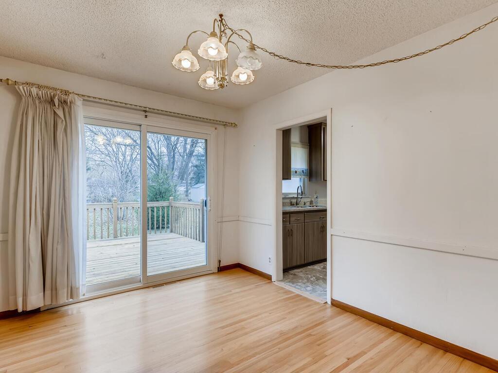 11316 Kell Road Bloomington, MN 55437 - Photo 7 of 27