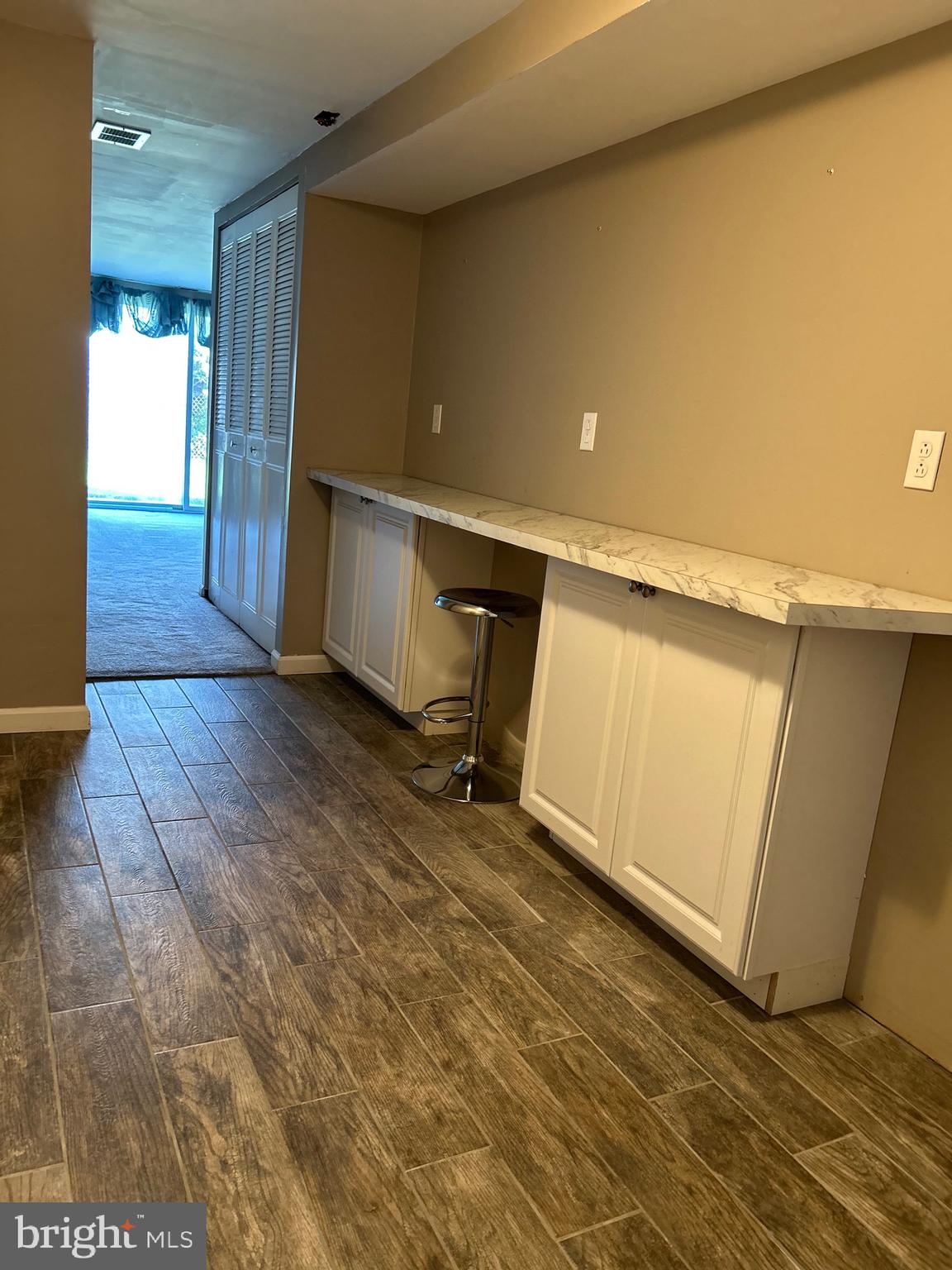3568 Kyle Road Philadelphia, PA 19154 - Photo 34 of 39 Built in desk