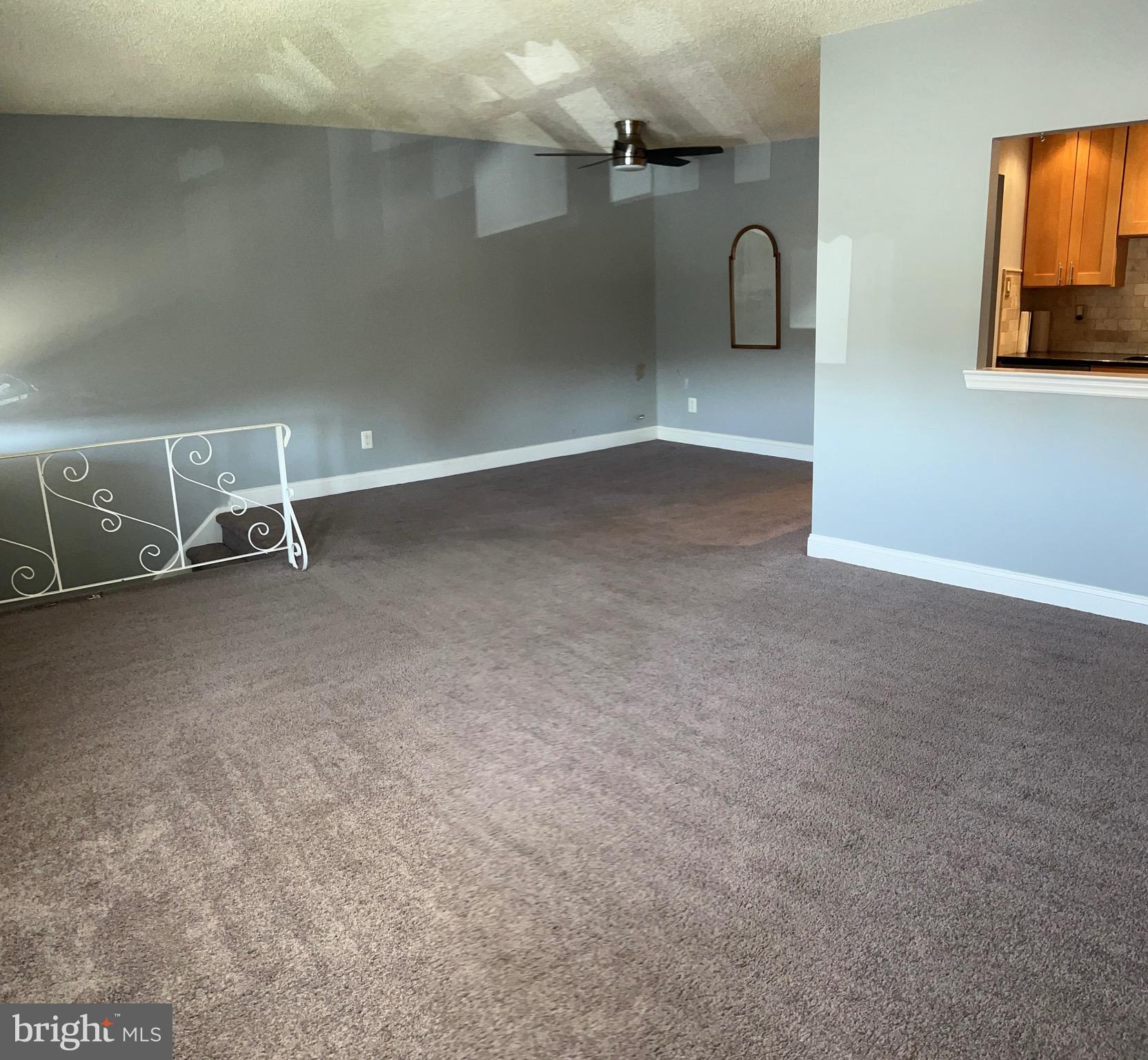 3568 Kyle Road Philadelphia, PA 19154 - Photo 10 of 39 Open concept living area
